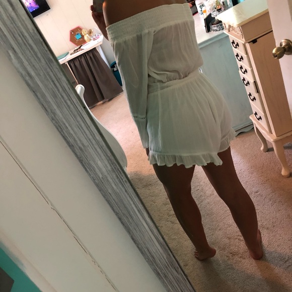 White romper - Picture 3 of 4